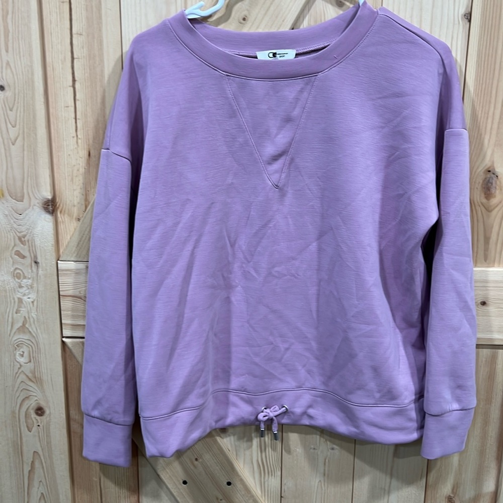 Lavender light purple, lightweight pull over sweatshirt. Activewear.